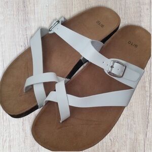 $5 Bundled 🔥 Wide-Fit Flat Toe-Loop Sandals